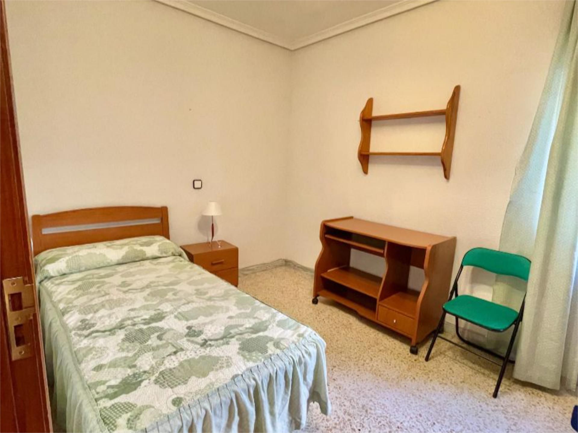 Habitación de Piso para compartir en Talavera de la Reina con Aire acondicionado, Calefacción y Terraza