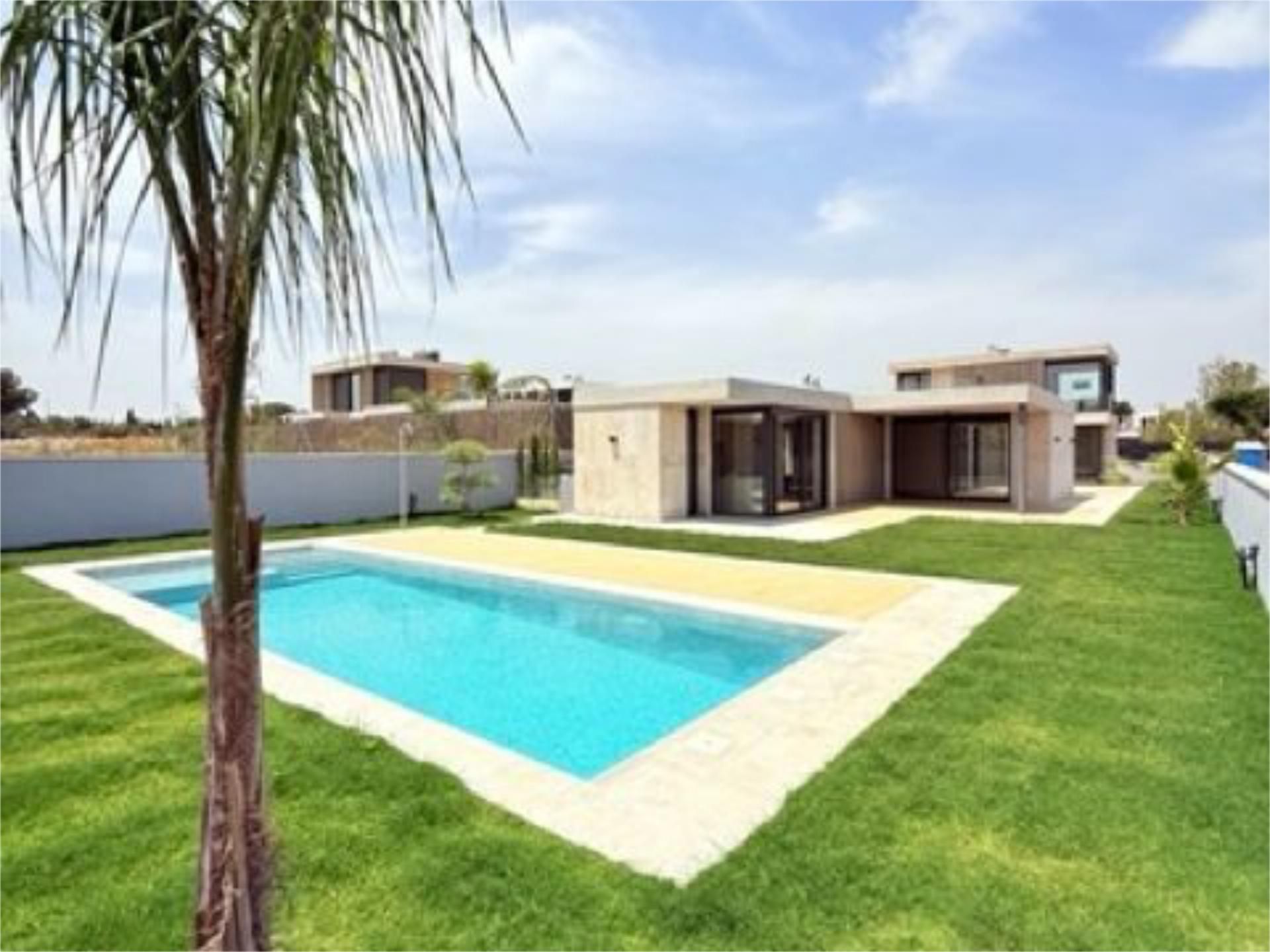 Swimming pool of House or chalet for sale in Bétera  with Air Conditioner, Terrace and Swimming Pool
