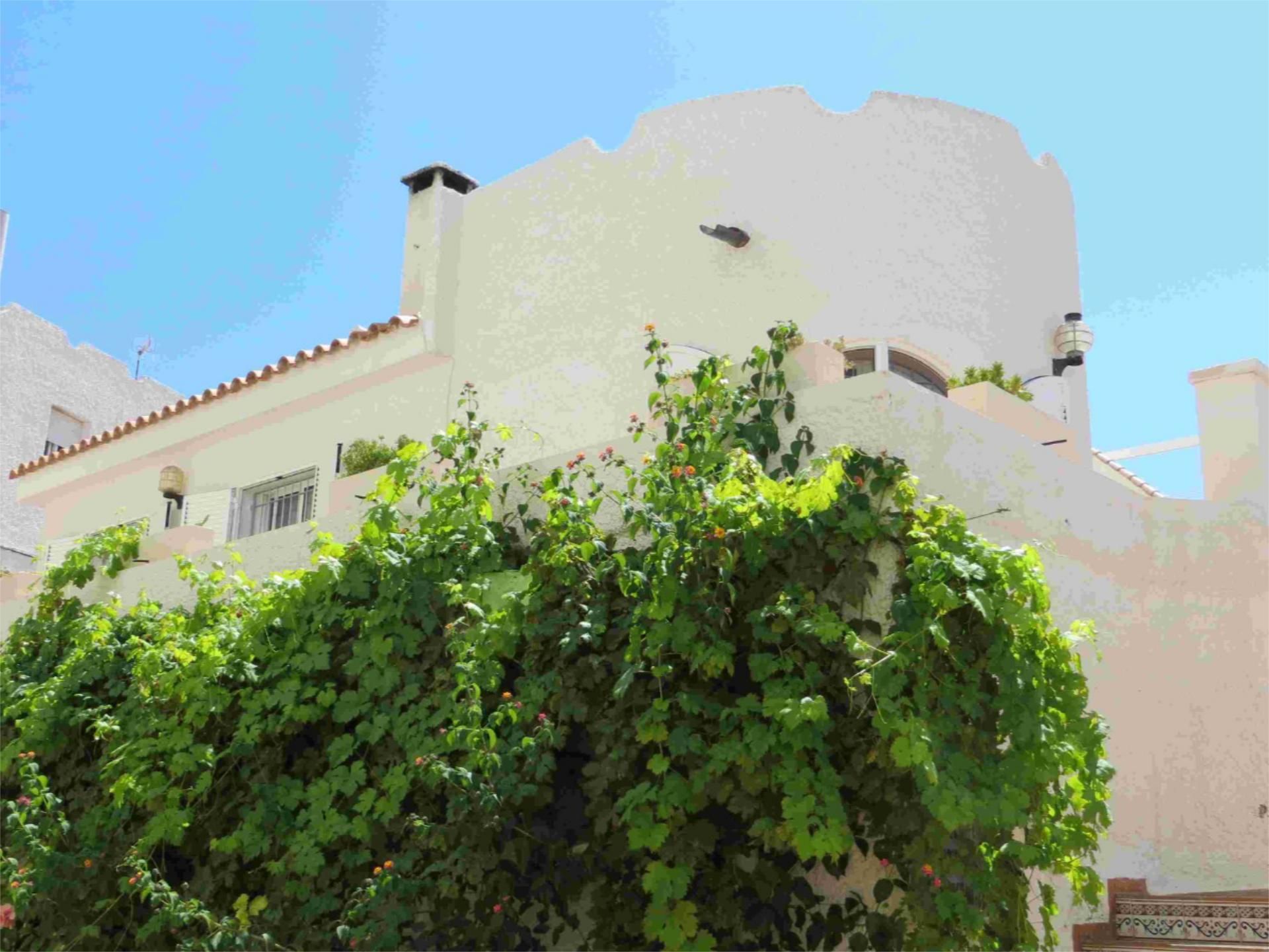 Vista exterior de Casa o xalet en venda en La Manga del Mar Menor amb Terrassa i Balcó