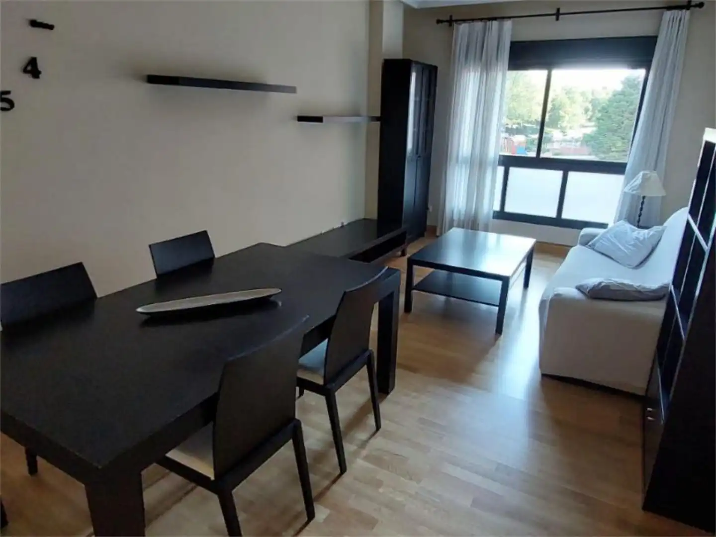 Flat for rent in Calle de Fernando VII, 13, Simancas Living room of Flat for rent in Madrid with Air Conditioner, Heating and Private garden