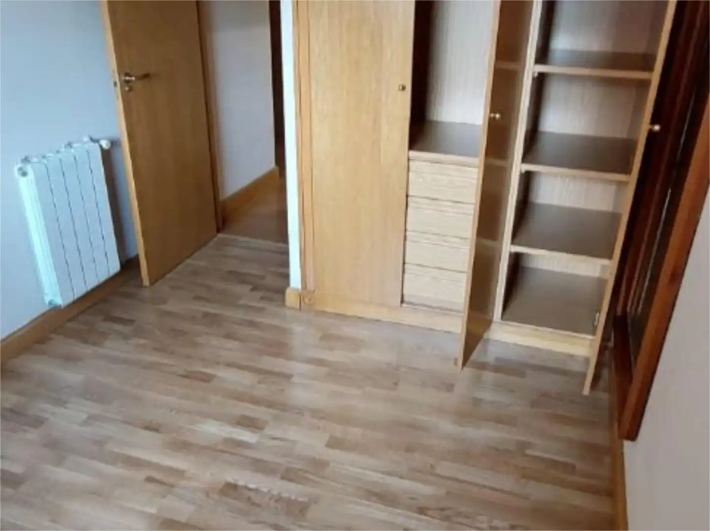 Flat for rent in Calle de Fernando VII, 13, Simancas Bedroom of Flat for rent in Madrid with Air Conditioner, Heating and Private garden