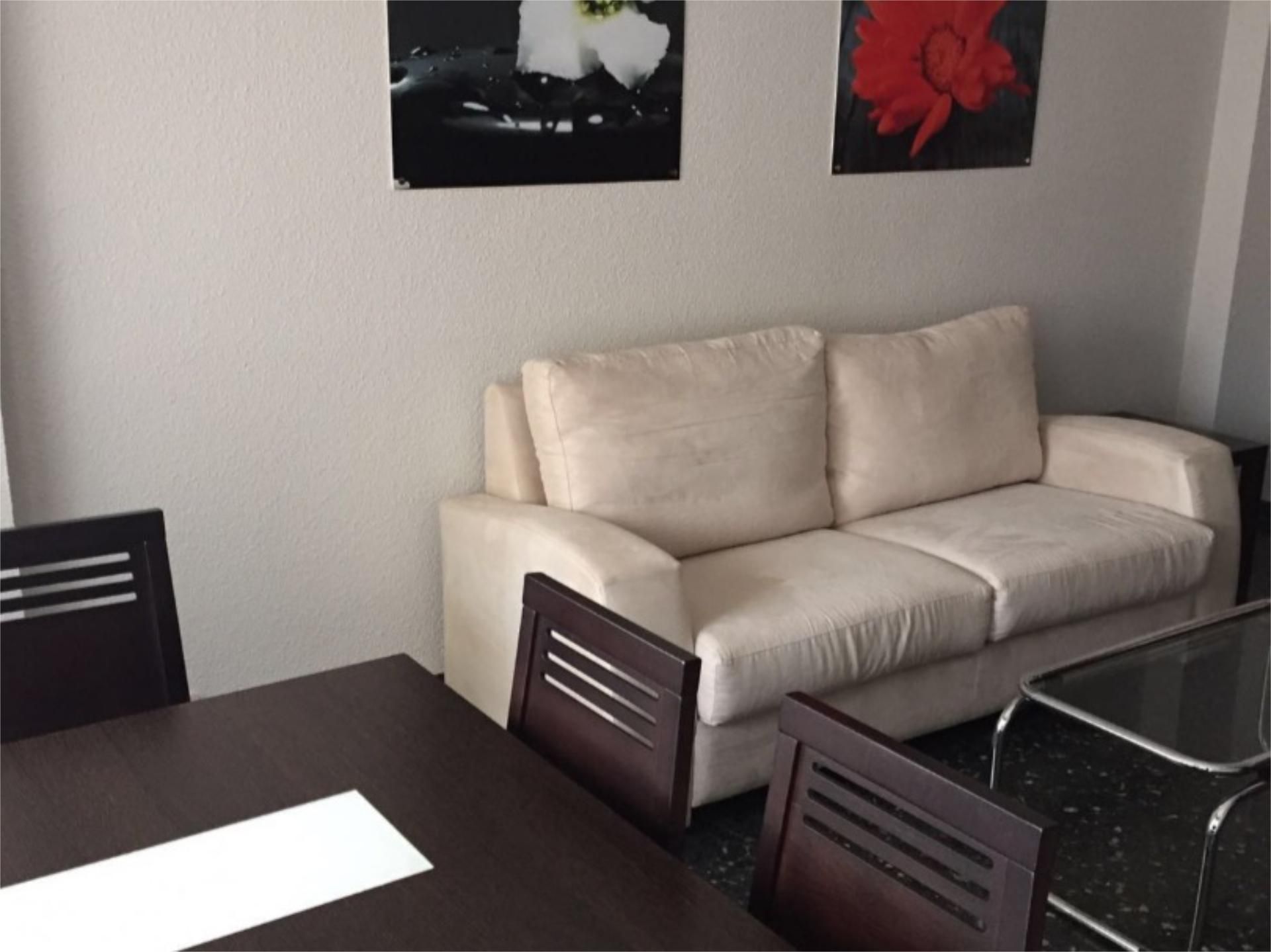 Living room of Flat to rent in  Albacete Capital  with Air Conditioner and Balcony