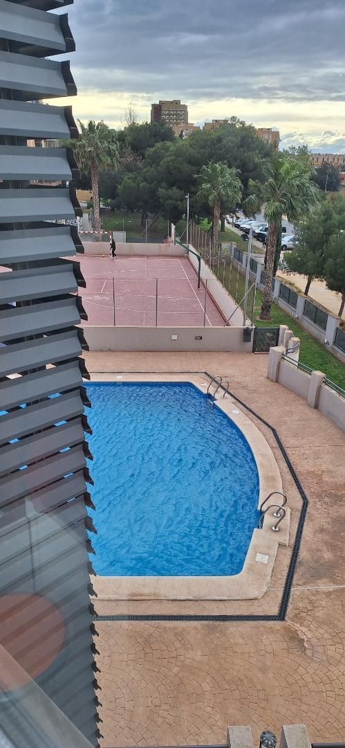 Piscina de Pis de lloguer en Cartagena amb Calefacció, Moblat i Forn
