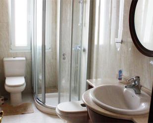 Bathroom of Flat to rent in A Coruña Capital   with Heating, Parquet flooring and Furnished