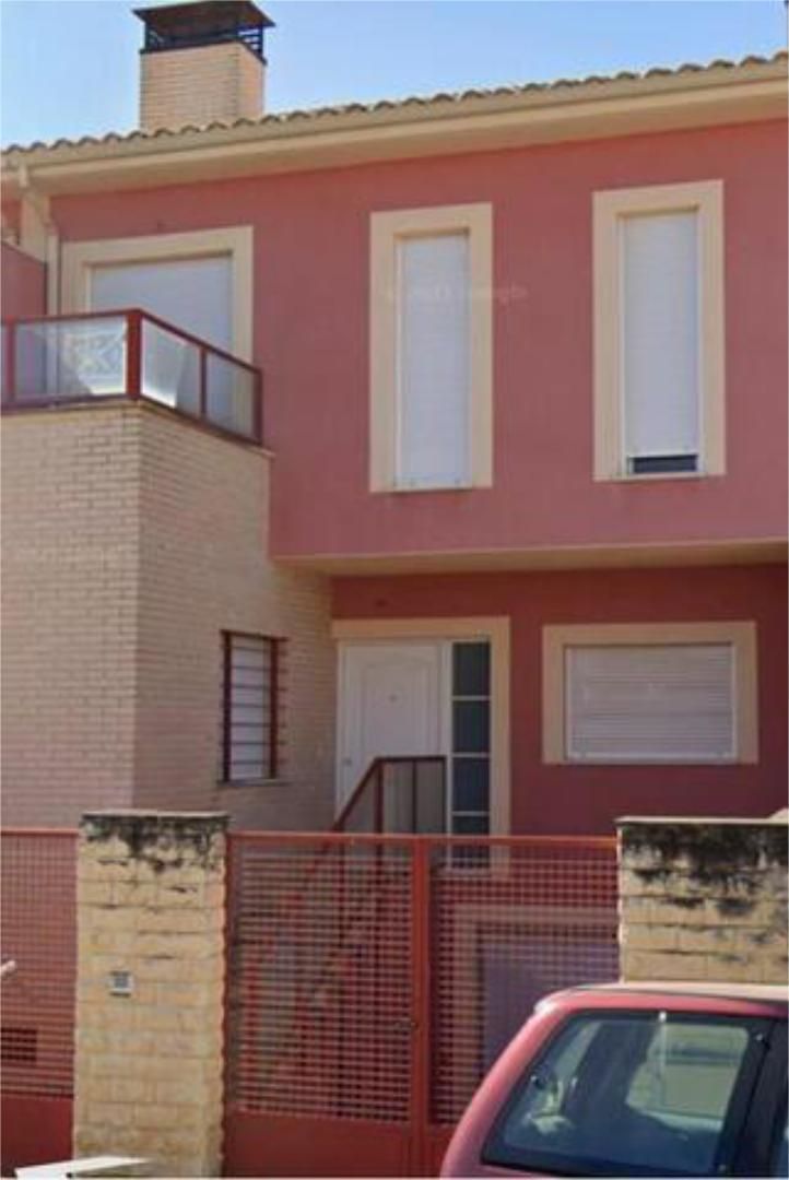Exterior view of Single-family semi-detached to rent in Torralba de Calatrava  with Heating, Terrace and Storage room