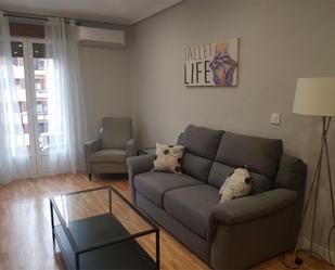 Living room of Flat to rent in  Madrid Capital  with Air Conditioner and Balcony