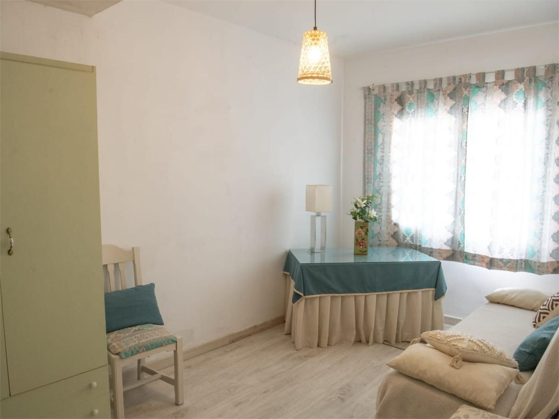 Bedroom of Single-family semi-detached to share in Umbrete  with Air Conditioner, Parquet flooring and Furnished