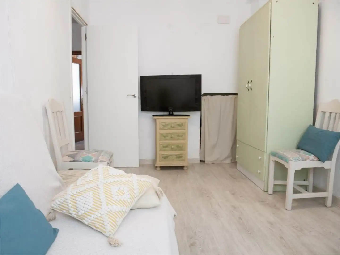 Habitación en Calle Alcalde Fernando Garcia Delgado, 11, Umbrete Habitación de Casa adosada para compartir en Umbrete con Aire acondicionado, Parquet y Amueblado