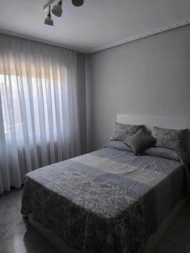 Dormitori de Casa adosada en venda en Baltanás amb Calefacció, Parquet i Traster