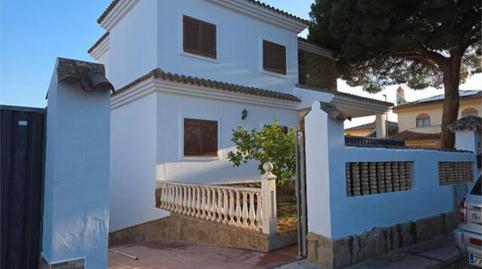 Foto 2 de Casa adosada en venta en Los Gallos, Cádiz