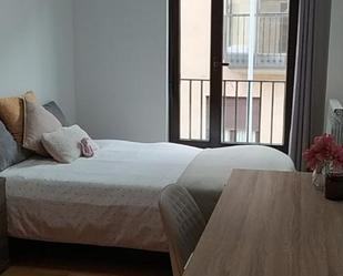 Bedroom of Flat to share in Salamanca Capital  with Heating, Parquet flooring and Storage room