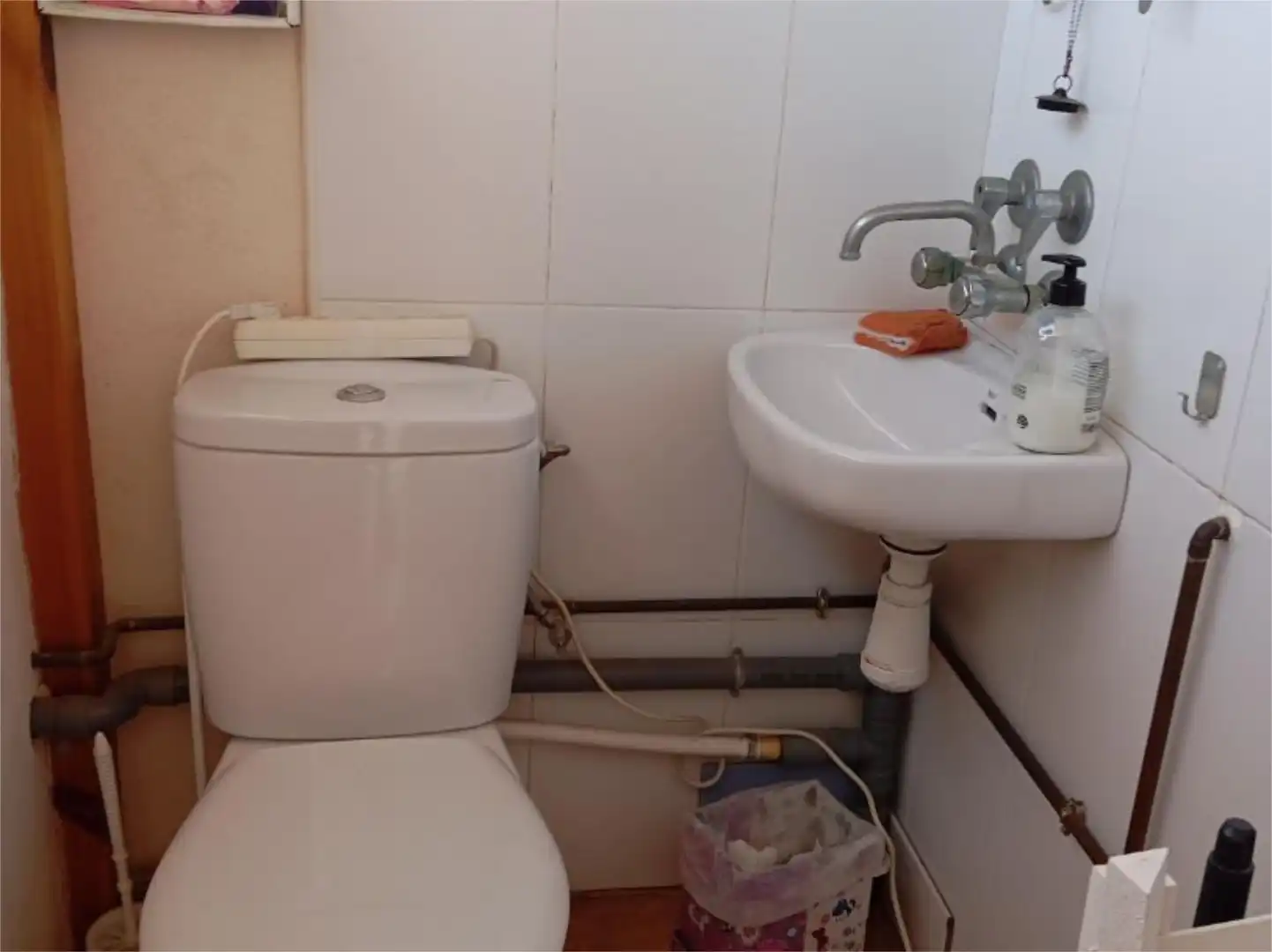 Baño de Piso de alquiler en Águilas con Parquet, Terraza y Trastero