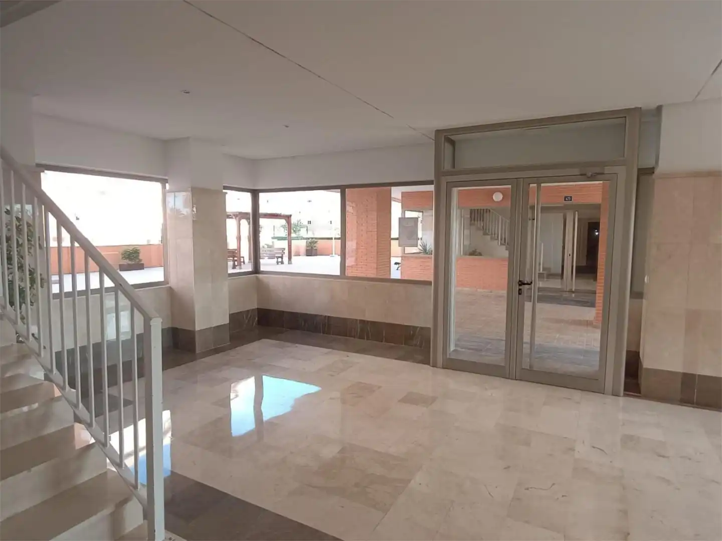 Apartament de lloguer en Alicante / Alacant amb Jardí privat, Terrassa i Piscina