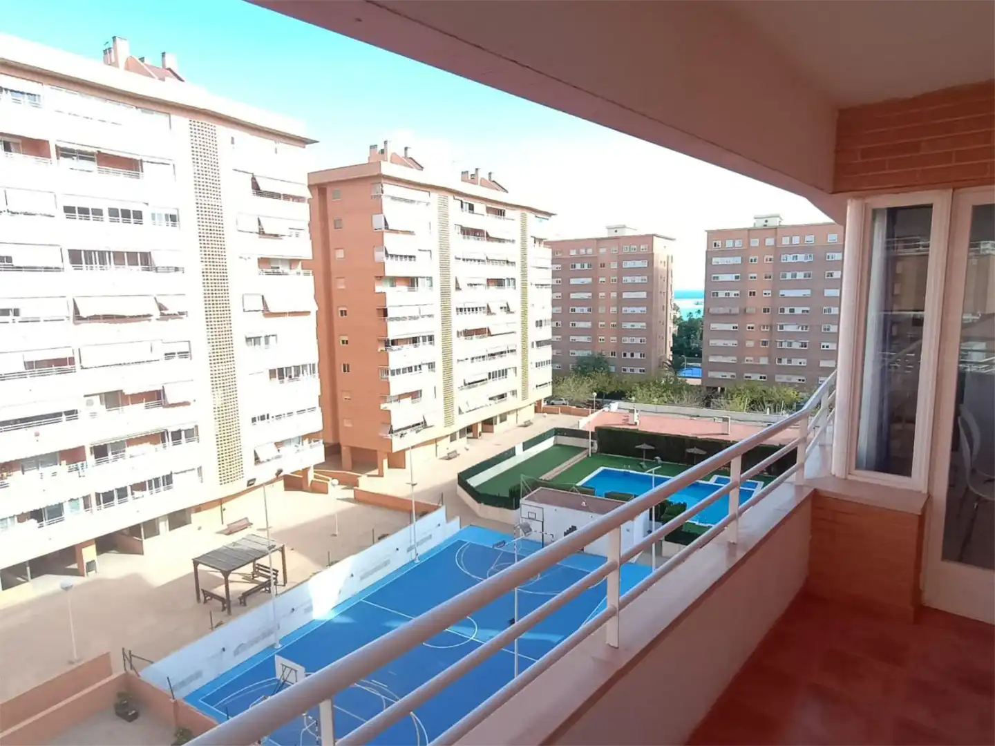 Dormitori de Apartament de lloguer en Alicante / Alacant amb Jardí privat, Terrassa i Piscina