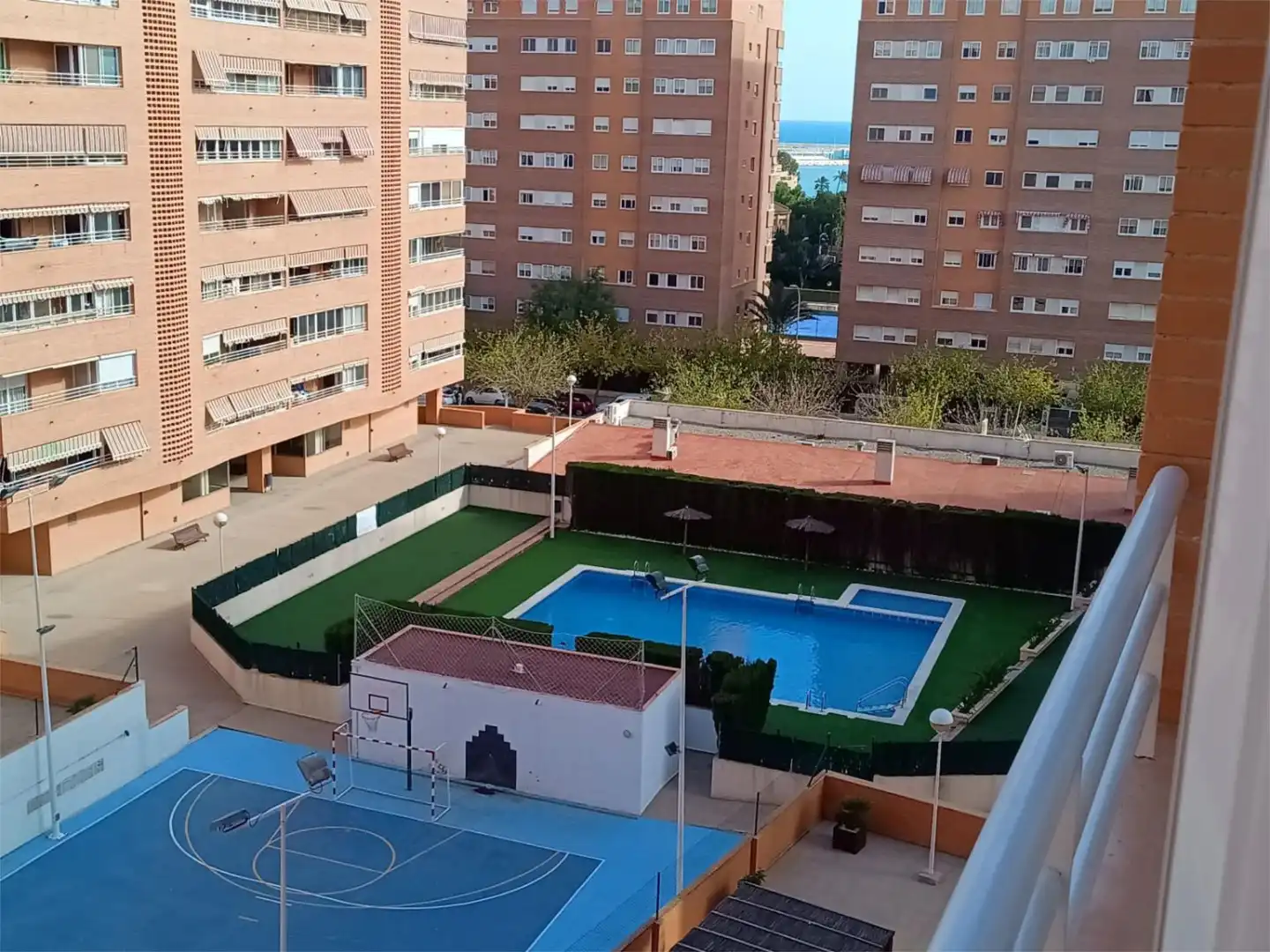Piscina de Apartament de lloguer en Alicante / Alacant amb Jardí privat, Terrassa i Piscina