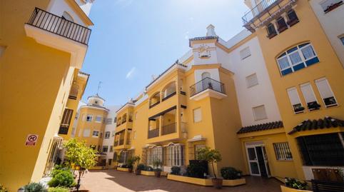 Foto 4 de Piso de alquiler en Avenida Quinto Centenario, 92, V Centenario - Piletas - Capuchinos, Cádiz