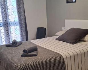 Dormitori de Apartament de lloguer en Benalmádena amb Aire condicionat, Calefacció i Jardí privat