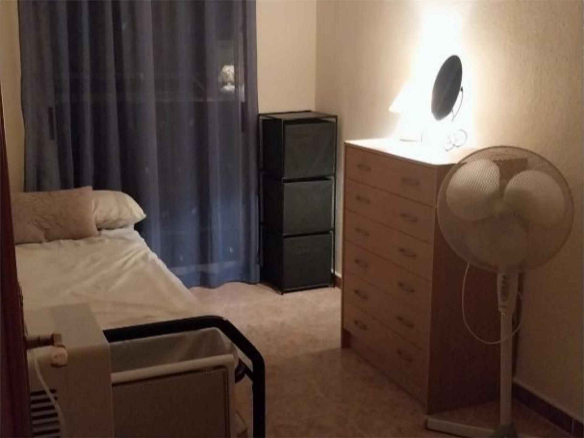 Bedroom of Flat to share in Alicante / Alacant  with Air Conditioner, Heating and Terrace