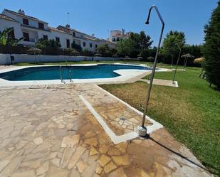 Piscina de Pis de lloguer en Vélez-Málaga amb Moblat, Forn i Rentadora