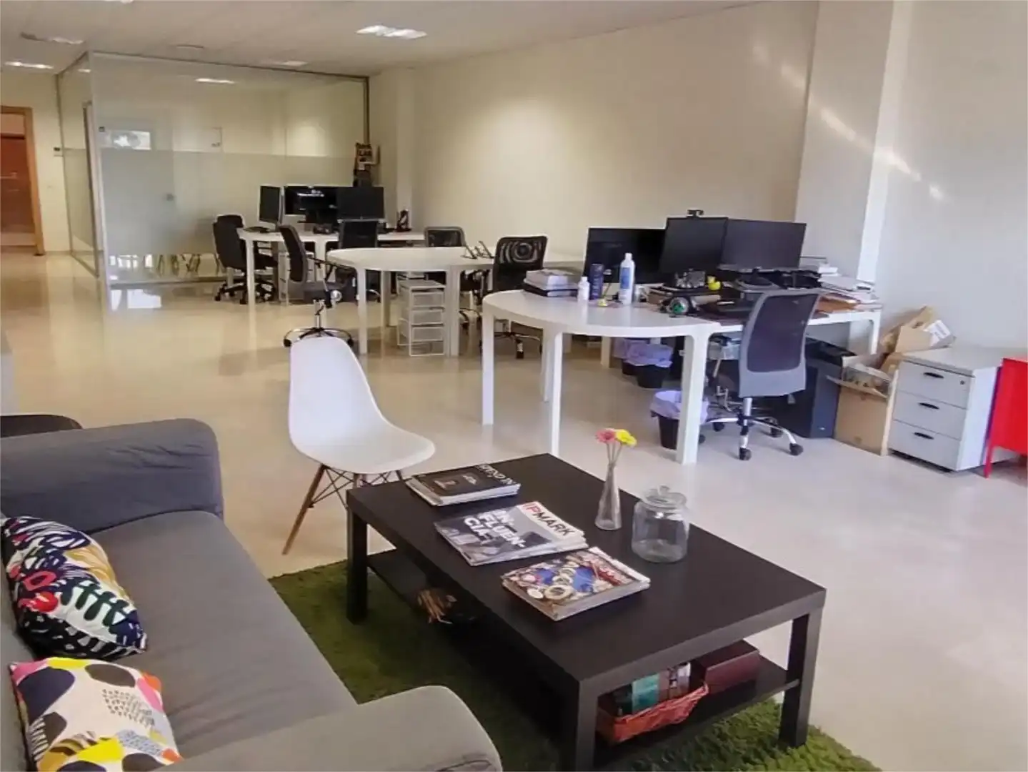 Oficina de alquiler en Tomares