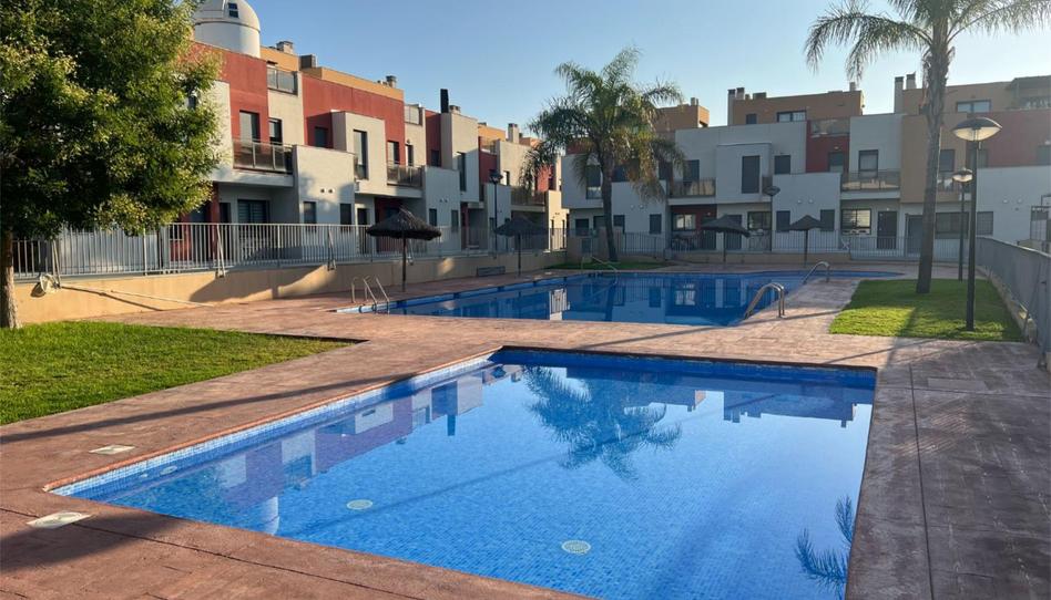 Foto 1 de Casa adosada en venda a Calle Villanueva, 40, San Antonio de Benagéber, Valencia