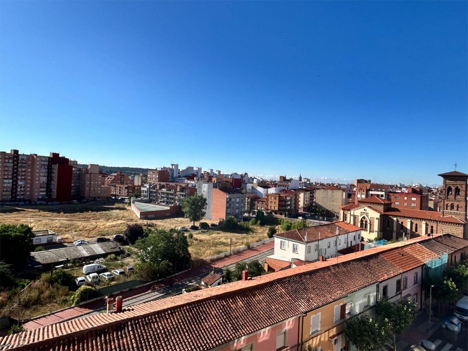 Flat for sale in Avenida de Mariano Andrés, 67, León Capital