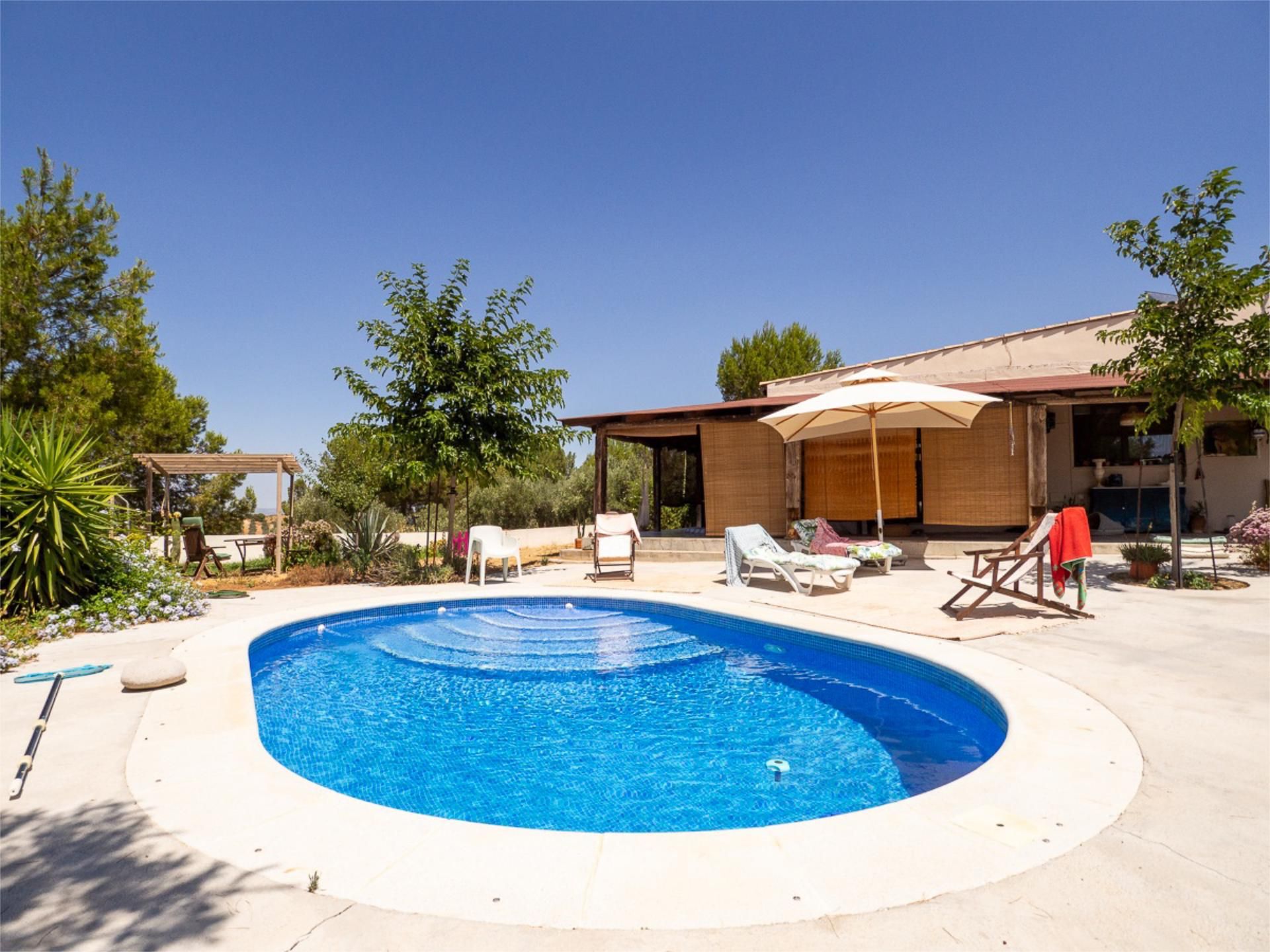 Piscina de Casa o xalet en venda en Chimeneas amb Aire condicionat i Piscina