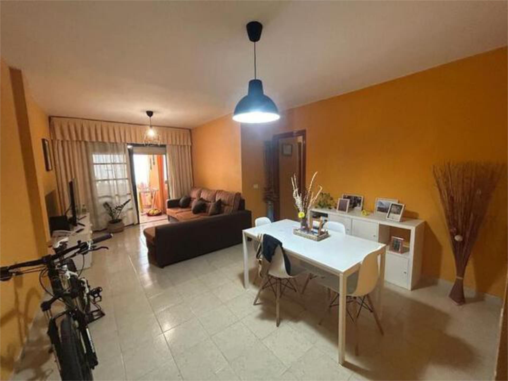 Sala d'estar de Pis en venda en Gáldar amb Terrassa i Moblat