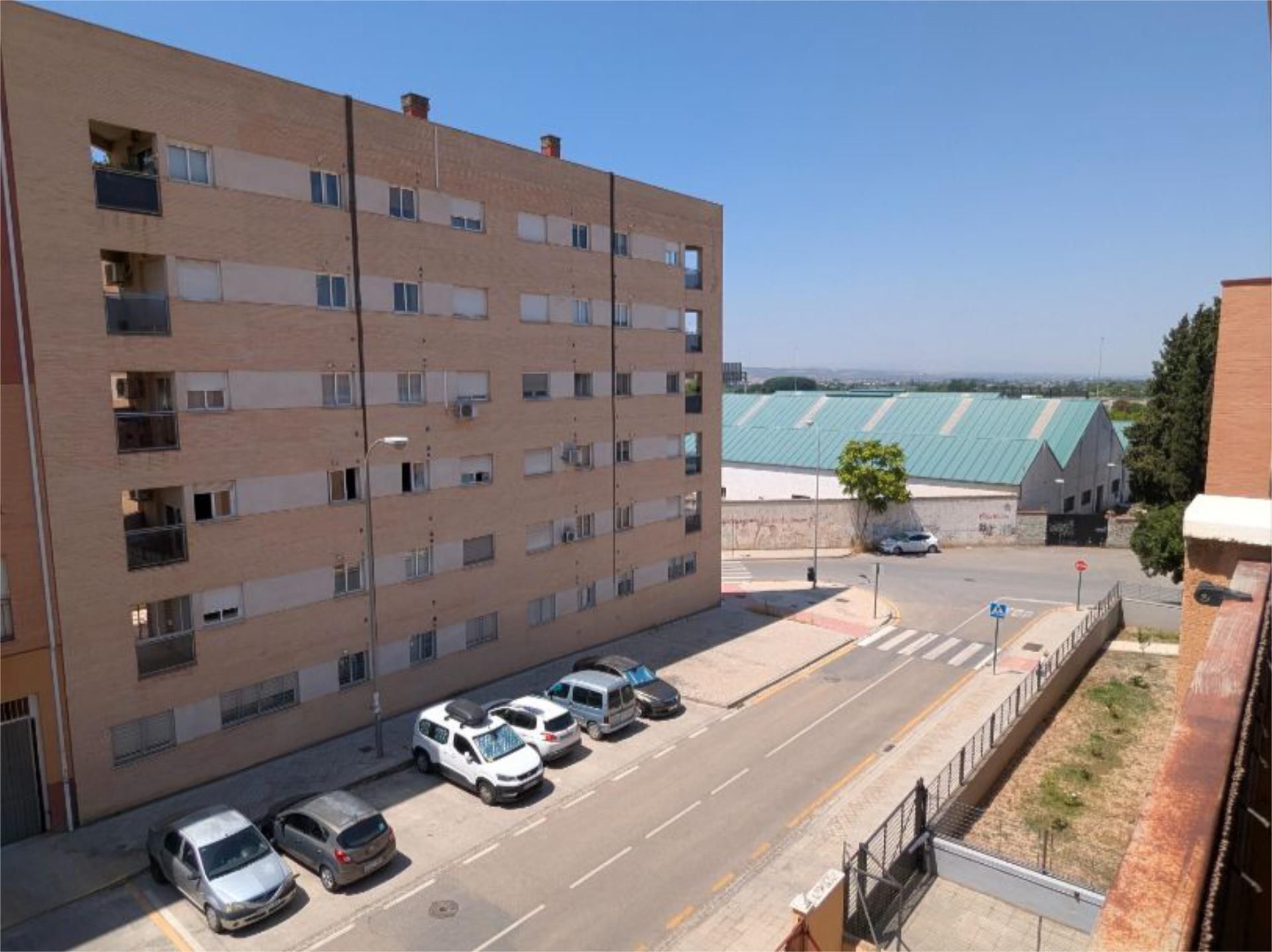 Vista exterior de Pis en venda en  Granada Capital amb Calefacció, Moblat i Aparcament comunitari