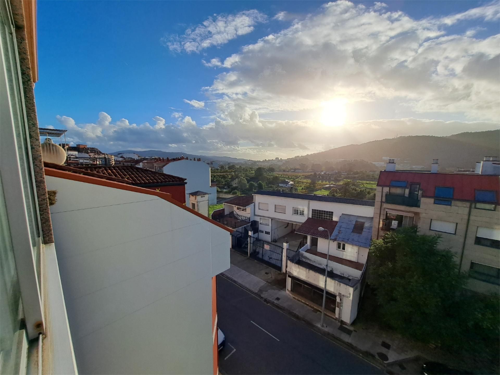 Vista exterior de Pis en venda en Pontevedra Capital 