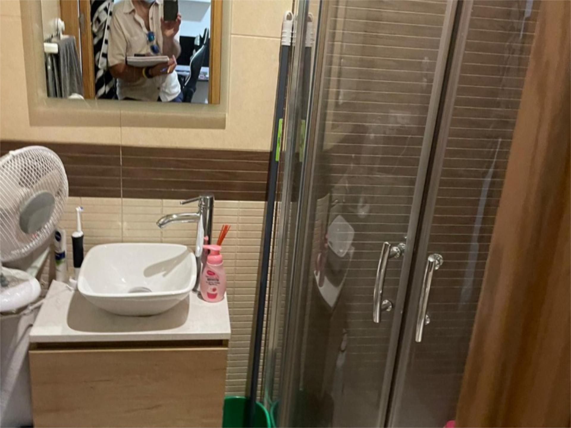 Bany de Apartament de lloguer en Badajoz Capital amb Aire condicionat, Moblat i Balcó
