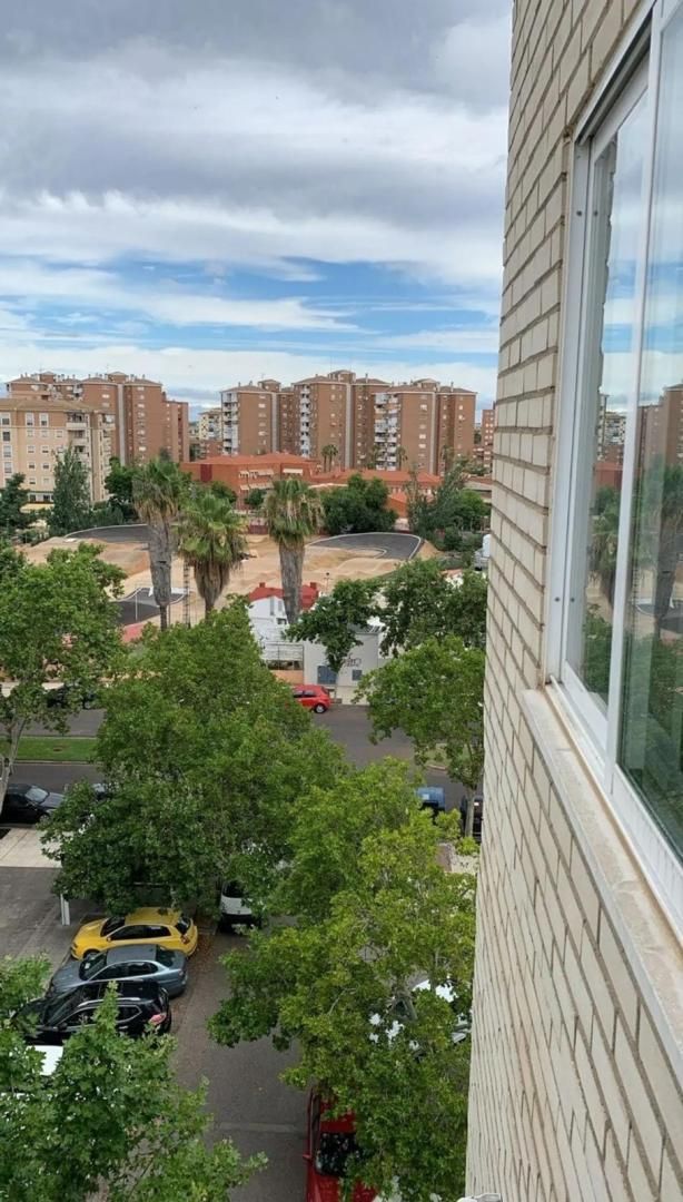 Exterior view of Flat to share in Badajoz Capital  with Air Conditioner, Heating and Parquet flooring