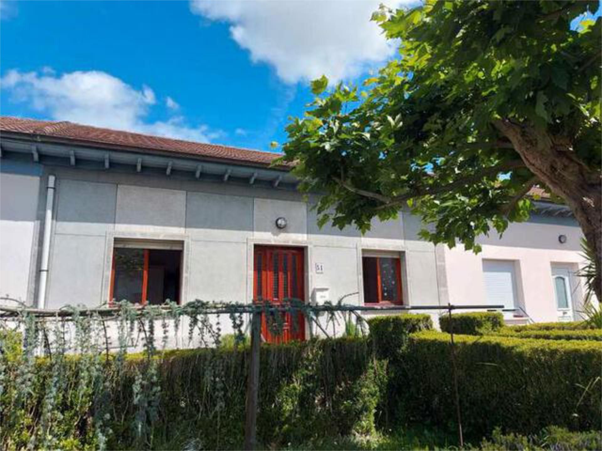 House or chalet to rent in El Berrón - La Carrera