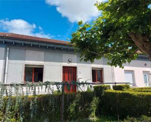 House or chalet to rent in El Berrón - La Carrera
