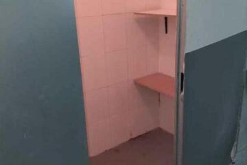 Photo 1 of Box room to rent in Isleta, Las Palmas