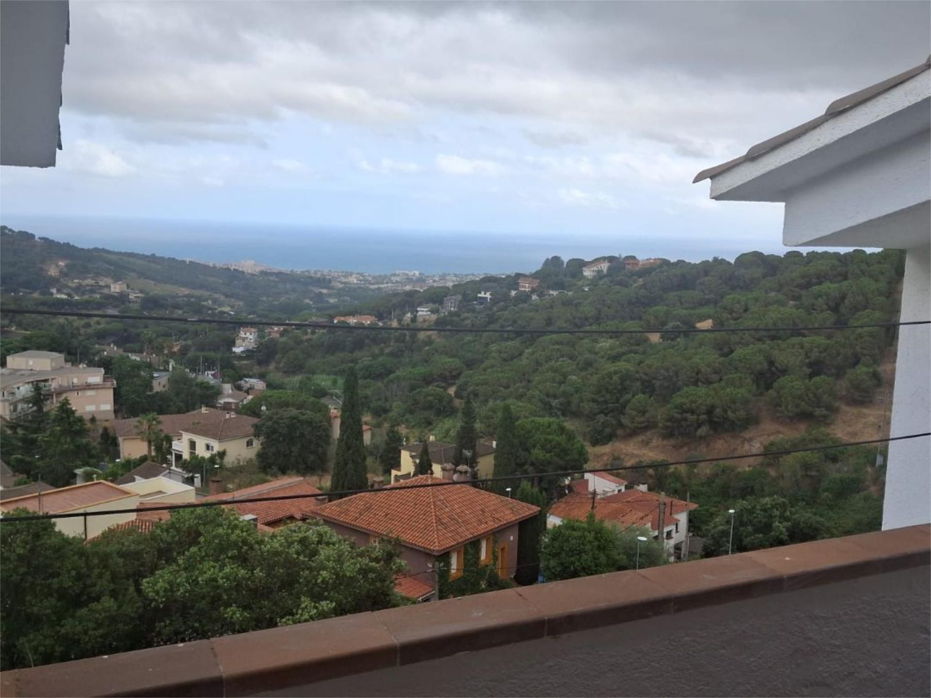 Exterior view of Flat to rent in Alella  with Air Conditioner, Heating and Private garden