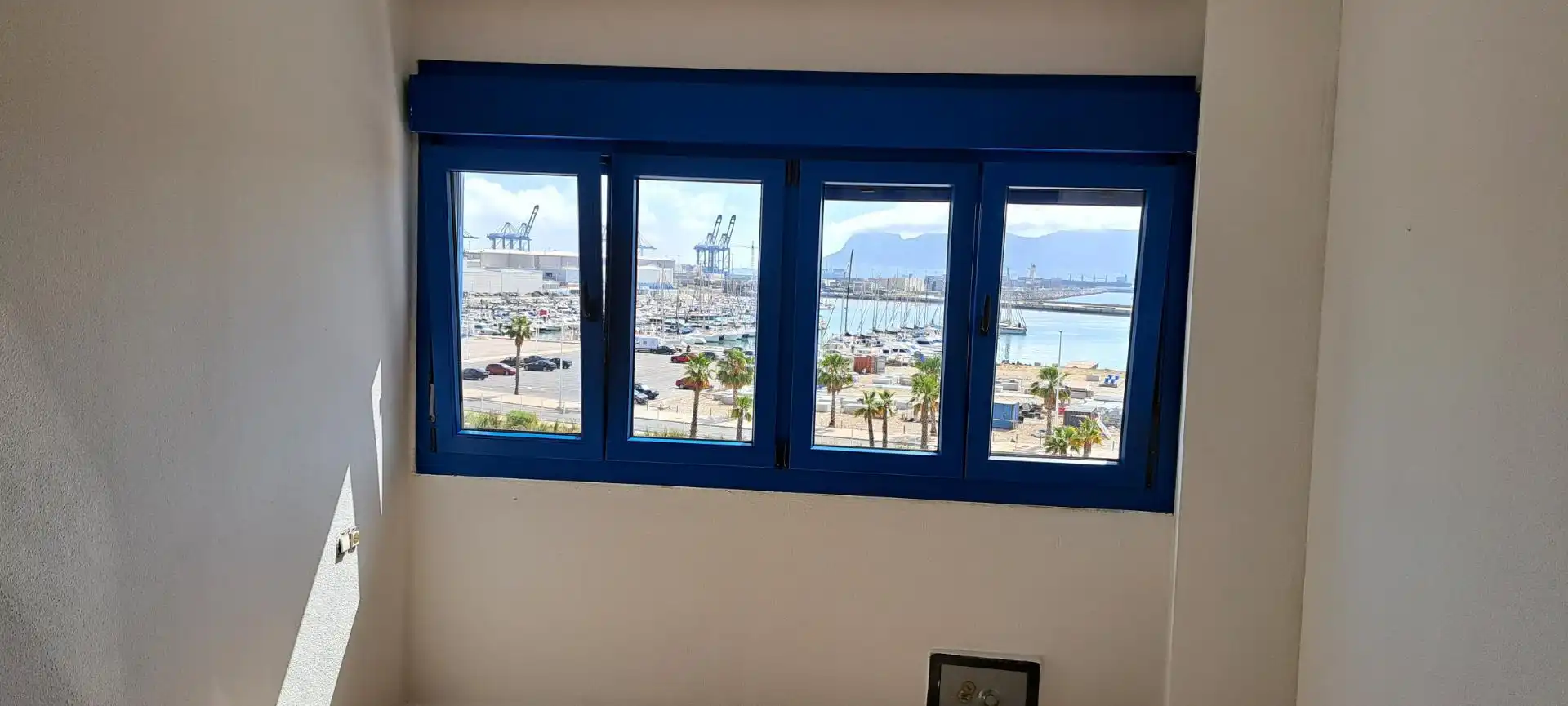 Flat for sale in Paseo Victoria Eugenia, 19, Pescadores - Saladillo Bedroom of Flat for sale in Algeciras