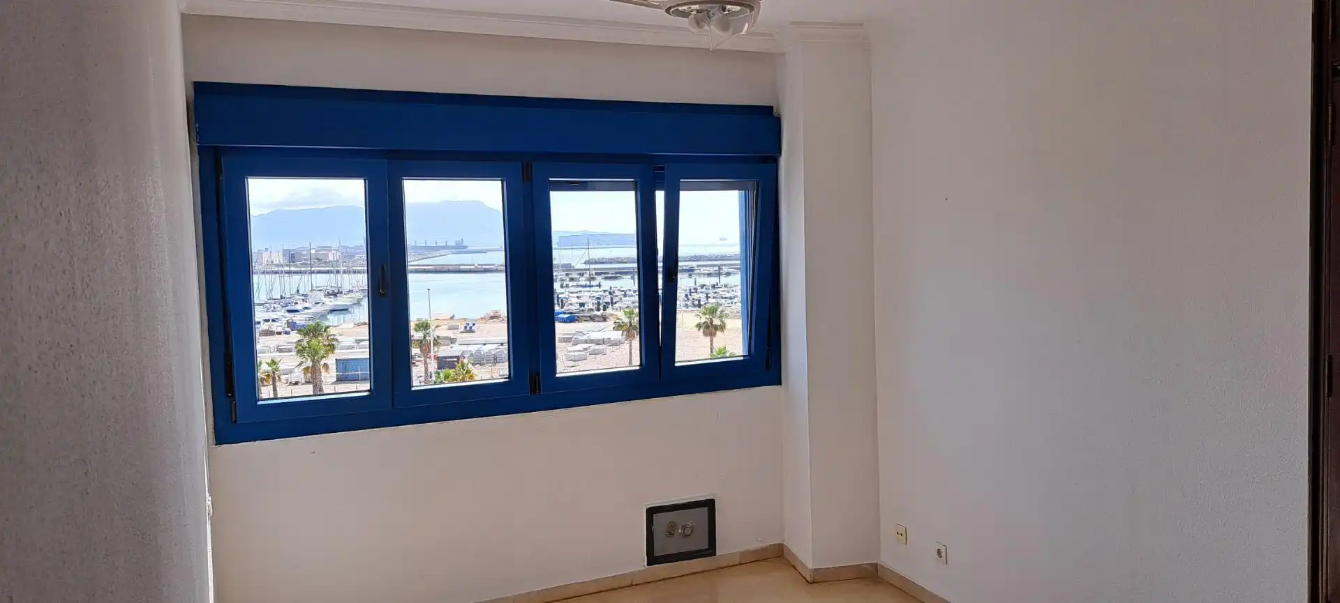 Flat for sale in Paseo Victoria Eugenia, 19, Pescadores - Saladillo Bedroom of Flat for sale in Algeciras