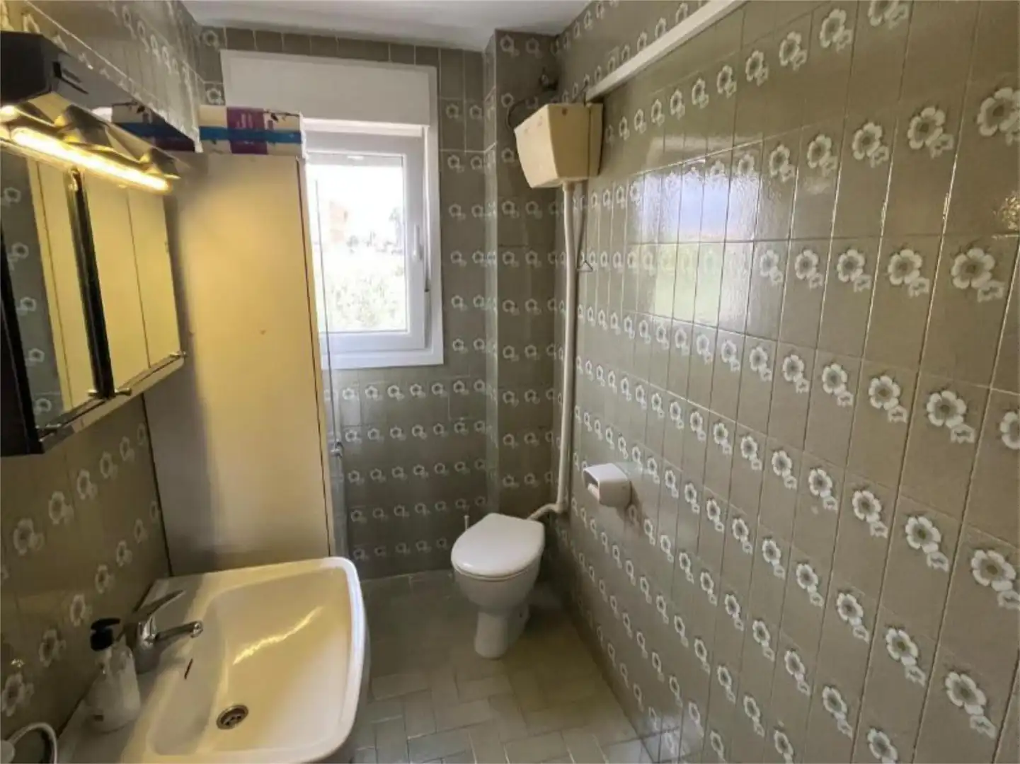 Flat for sale in Partida Fileta de Ramell, 112, El Grao Bathroom of Flat for sale in Castellón de la Plana / Castelló de la Plana with Air Conditioner, Terrace and Swimming Pool