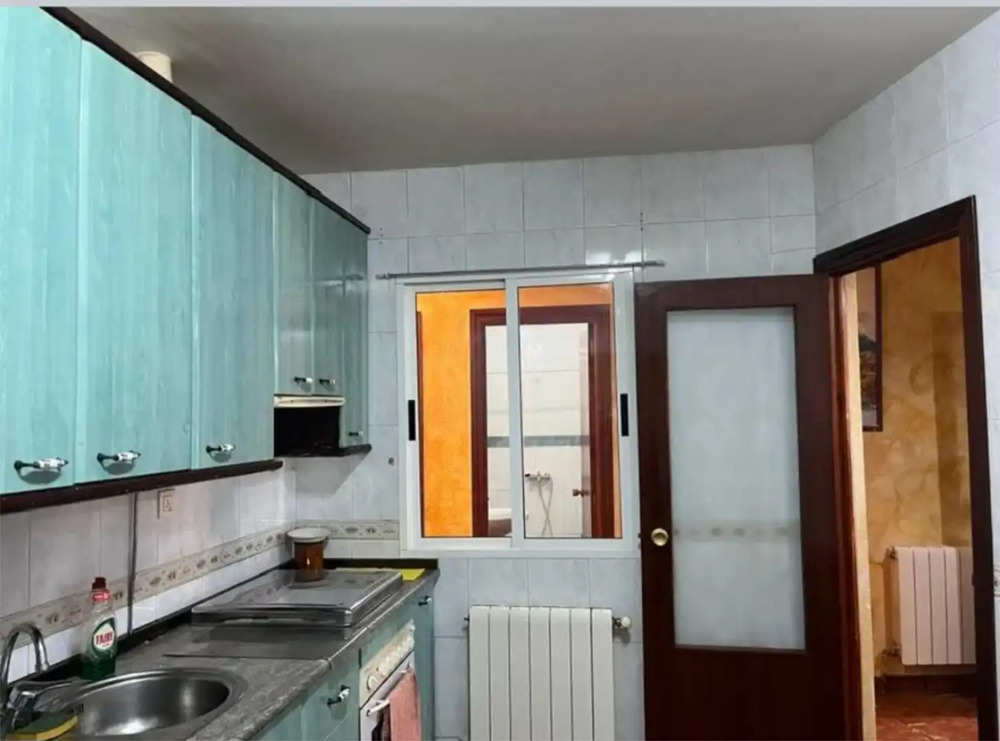 Houses for sale in Carretera Salamanca, 14, Ladrillar Kitchen of Houses for sale in Ladrillar with Balcony