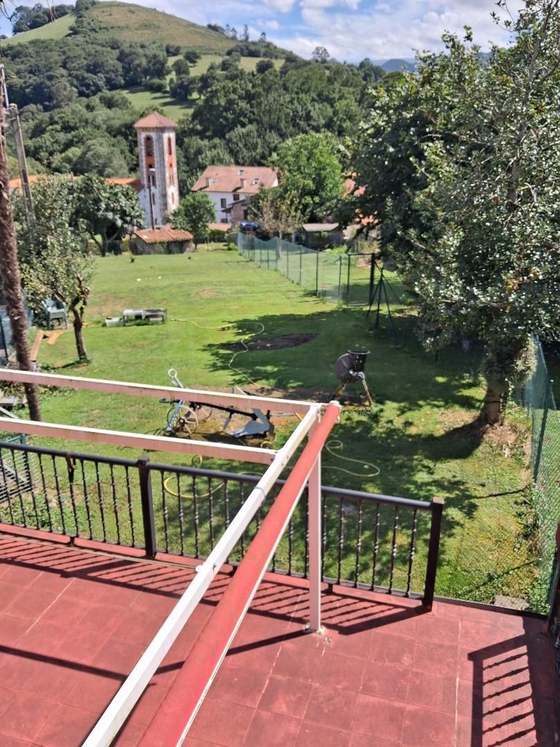 Jardín de Casa adosada en venta en Medio Cudeyo con Calefacción, Jardín privado y Parquet