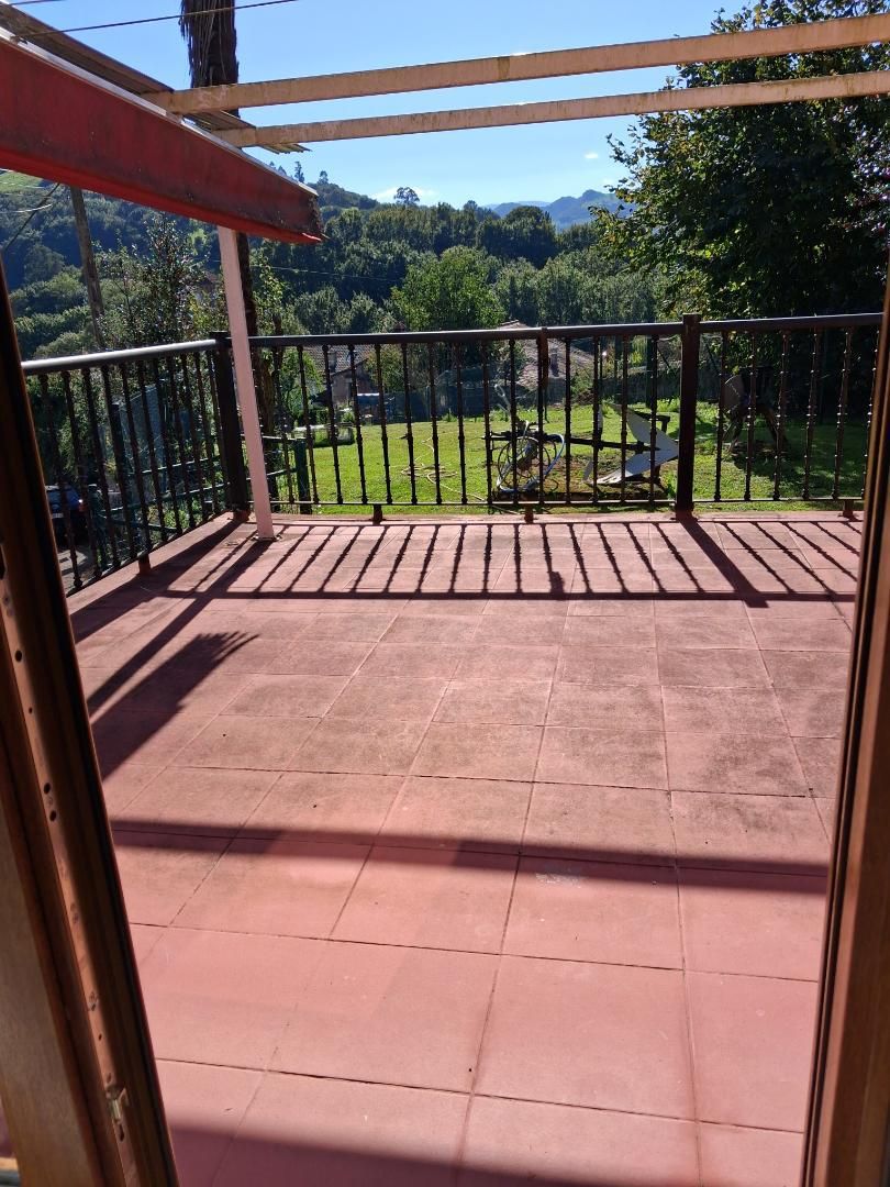 Terrassa de Casa adosada en venda en Medio Cudeyo amb Jardí privat i Terrassa