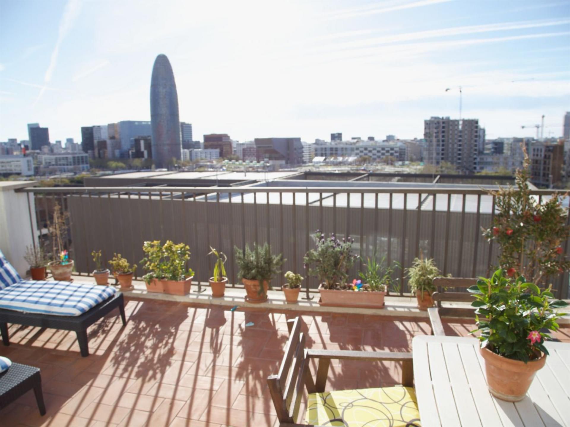 Terrace of Attic to share in  Barcelona Capital  with Heating, Terrace and Furnished