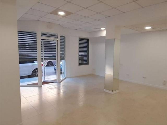 Local comercial en Alquiler en Carrer Sant Blas, 15 en Casas Verdes - Ermita
