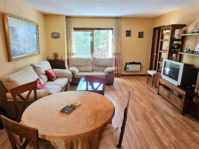 Piso en Venta en Vial Camino, 1X en Cerezo de Arriba