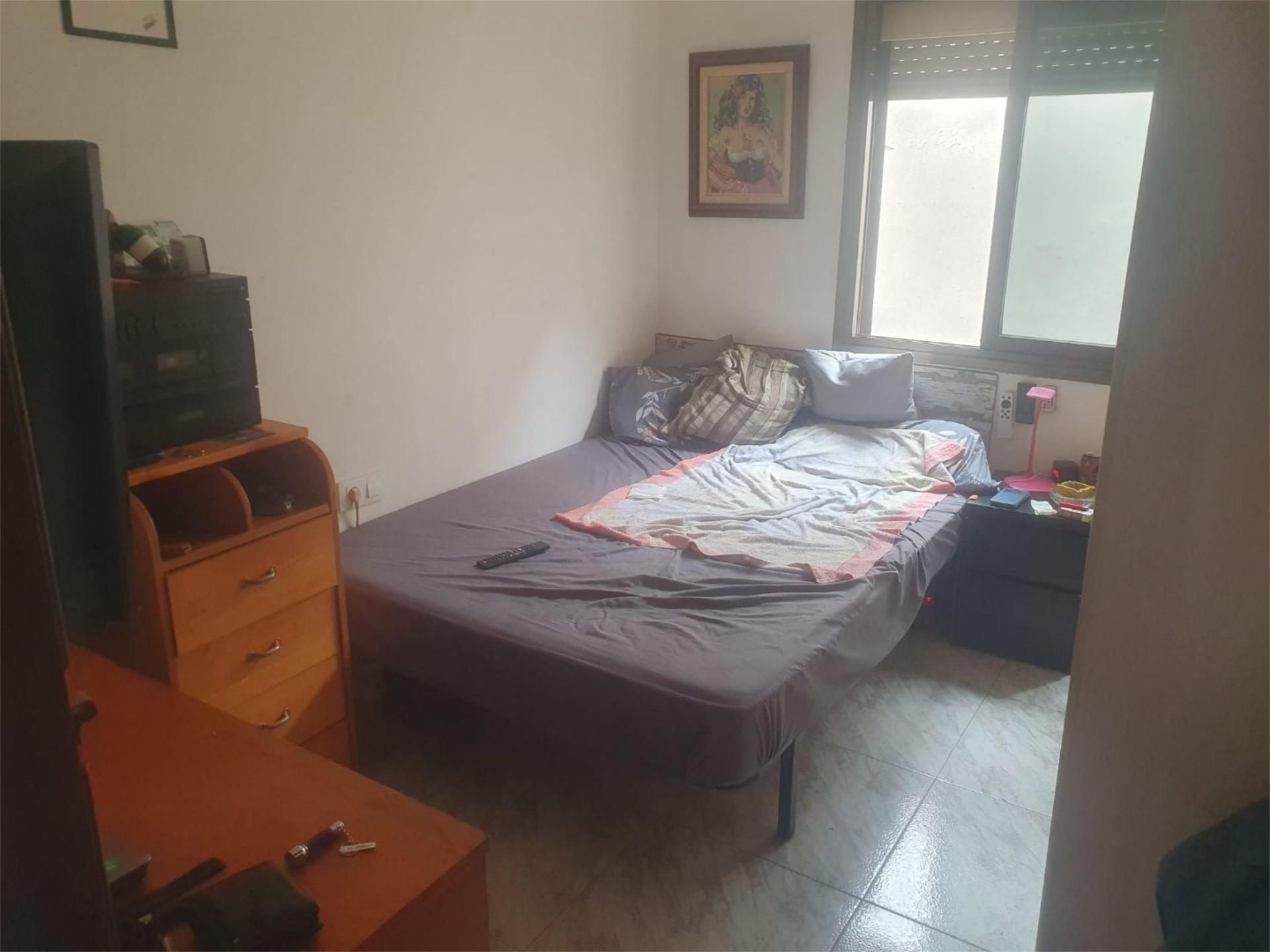 Bedroom of Attic to share in  Barcelona Capital  with Terrace