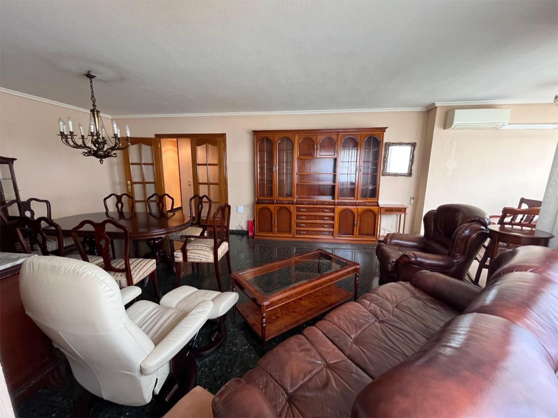 Living room of Flat for sale in  Valencia Capital  with Air Conditioner