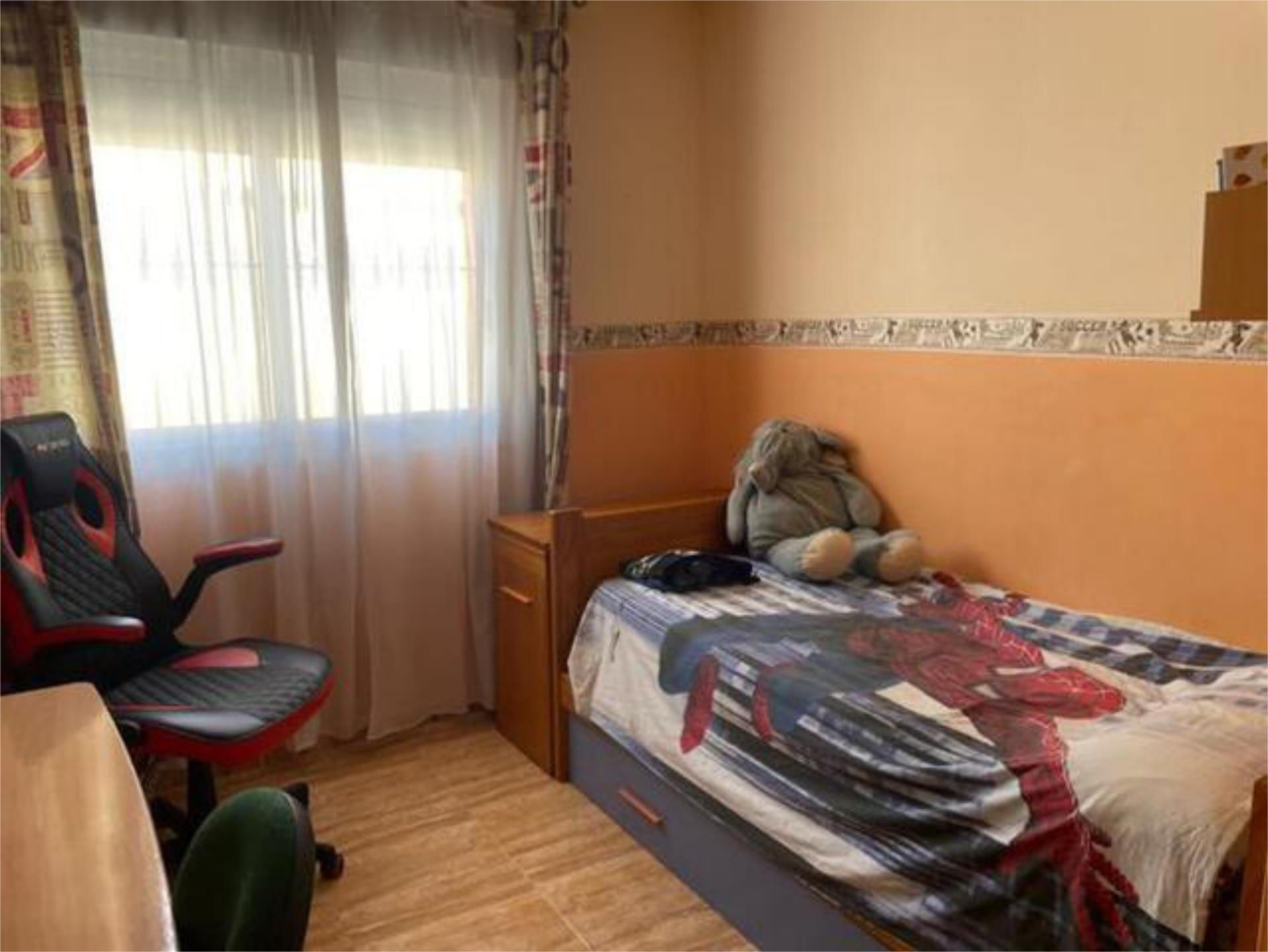 Dormitori de Casa o xalet en venda en Vícar