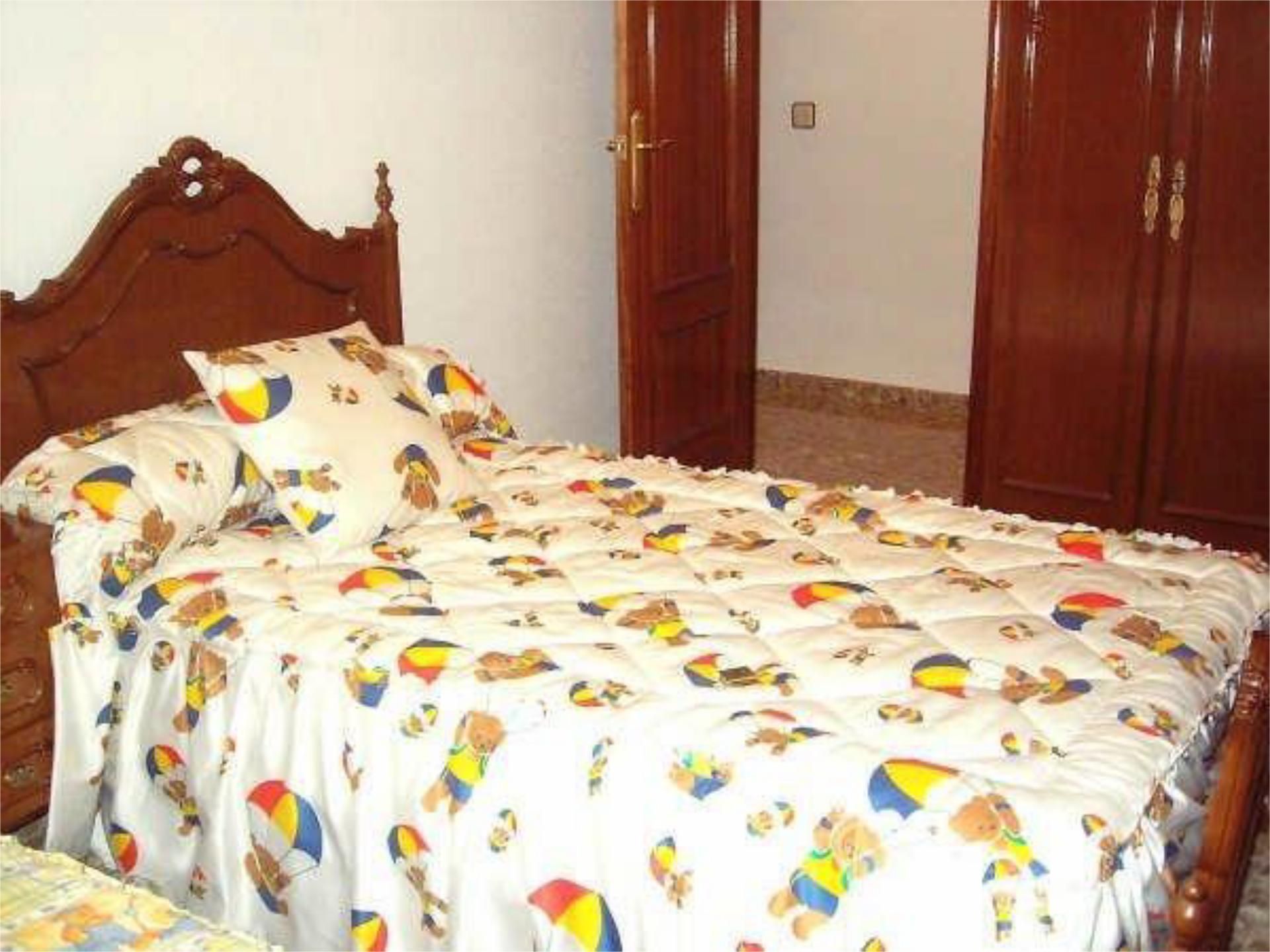Bedroom of Flat to rent in Mengíbar