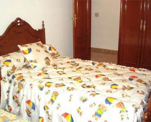 Schlafzimmer von Wohnung miete in Mengíbar